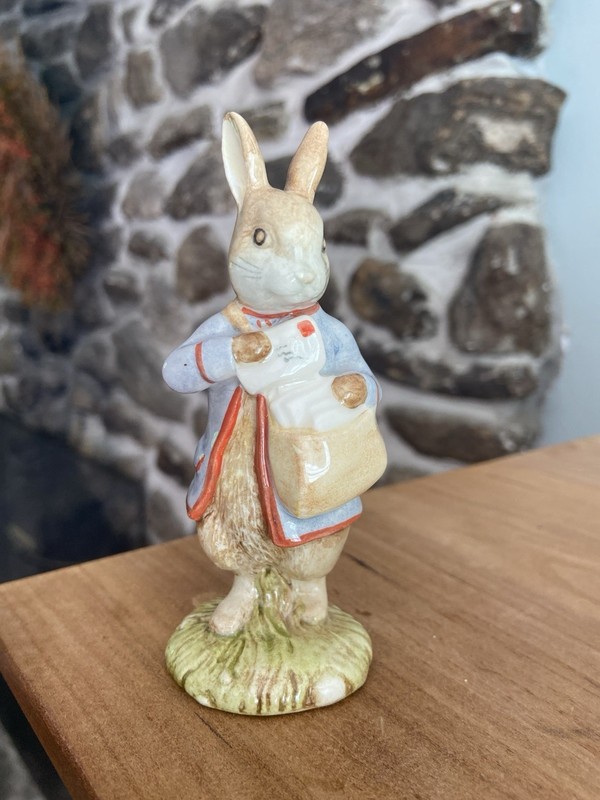 Beatrix Potter Figurine PETER WITH POSTBAG, BESWICK!