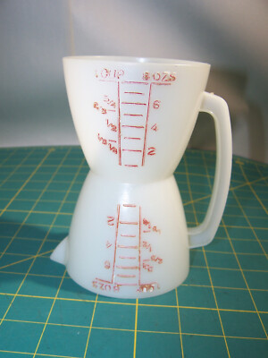 TUPPERWARE 860, 2-SIDED HOURGLASS SHAPE WET DRY MEASURING CUP 1 CUP - 8 OUNCES
