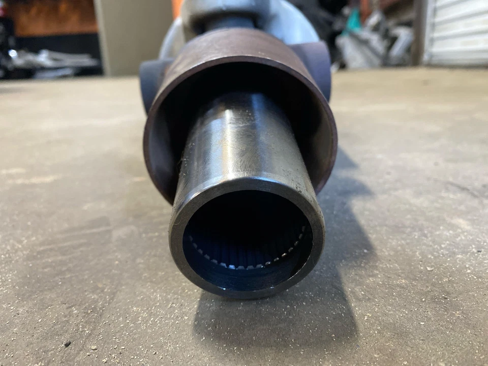 Se adapta a Infiniti QX56 2011 2012 2013 5,6 L 4x2 transmisión automática eje de transmisión trasero OEM Foto 2 de 4