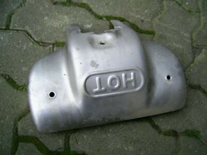 Hyundai Coupe J2 RD 1.6 FX Abgaskrümmer schutzabdeckung krümmer abdeckung