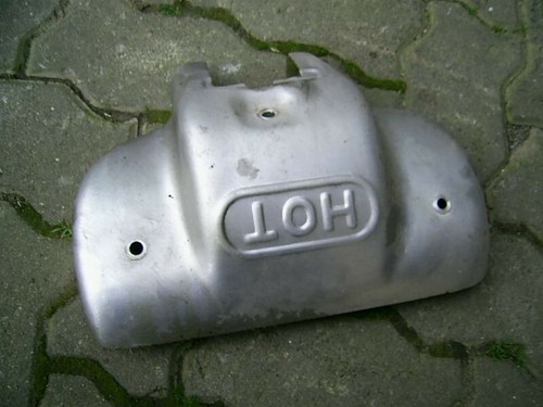 Hyundai Coupe J2 RD 1.6 FX Abgaskrümmer schutzabdeckung krümmer abdeckung