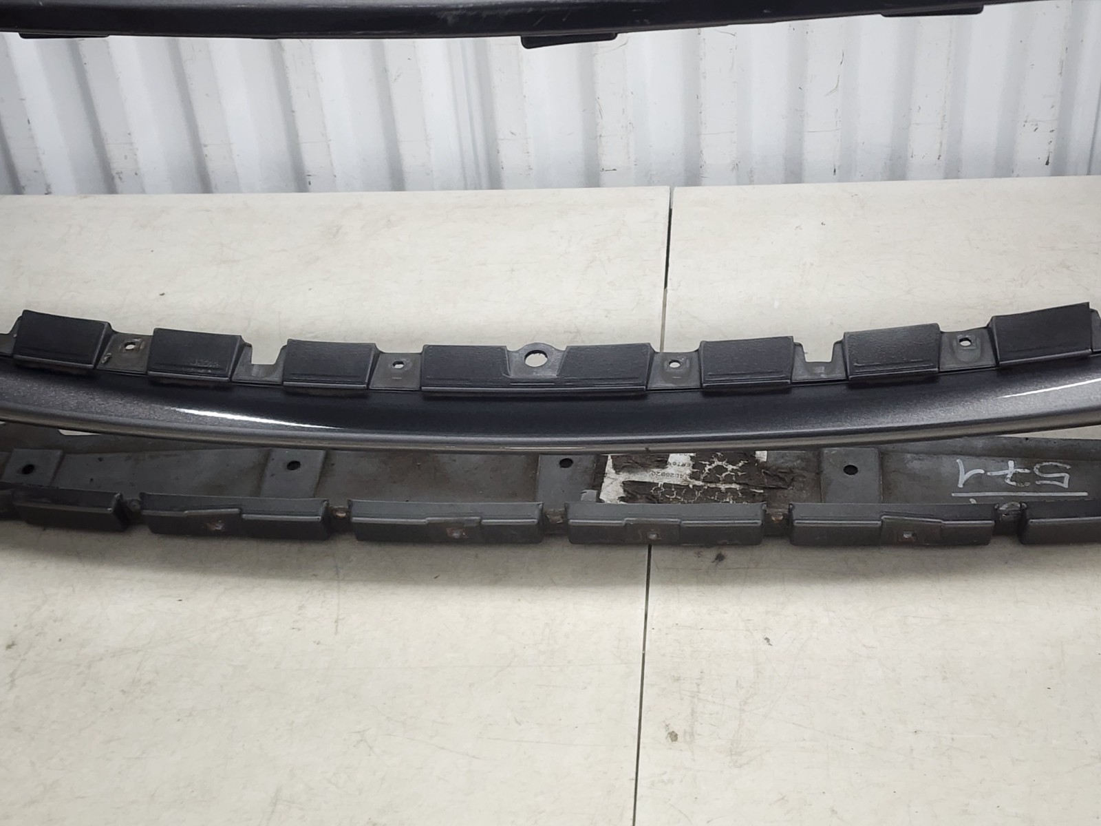 2018-2024 MASERATI GHIBLI Front Bumper OEM ORIGINAL 670097883 Modena Sport 2020