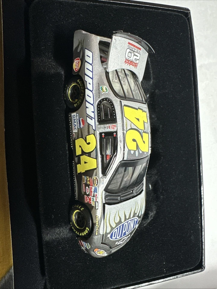 2004 Action RCCA Elite 1/64 Jeff Gordon DuPont HMS 20th Anniversary Monte Carlo - Image 4 of 4