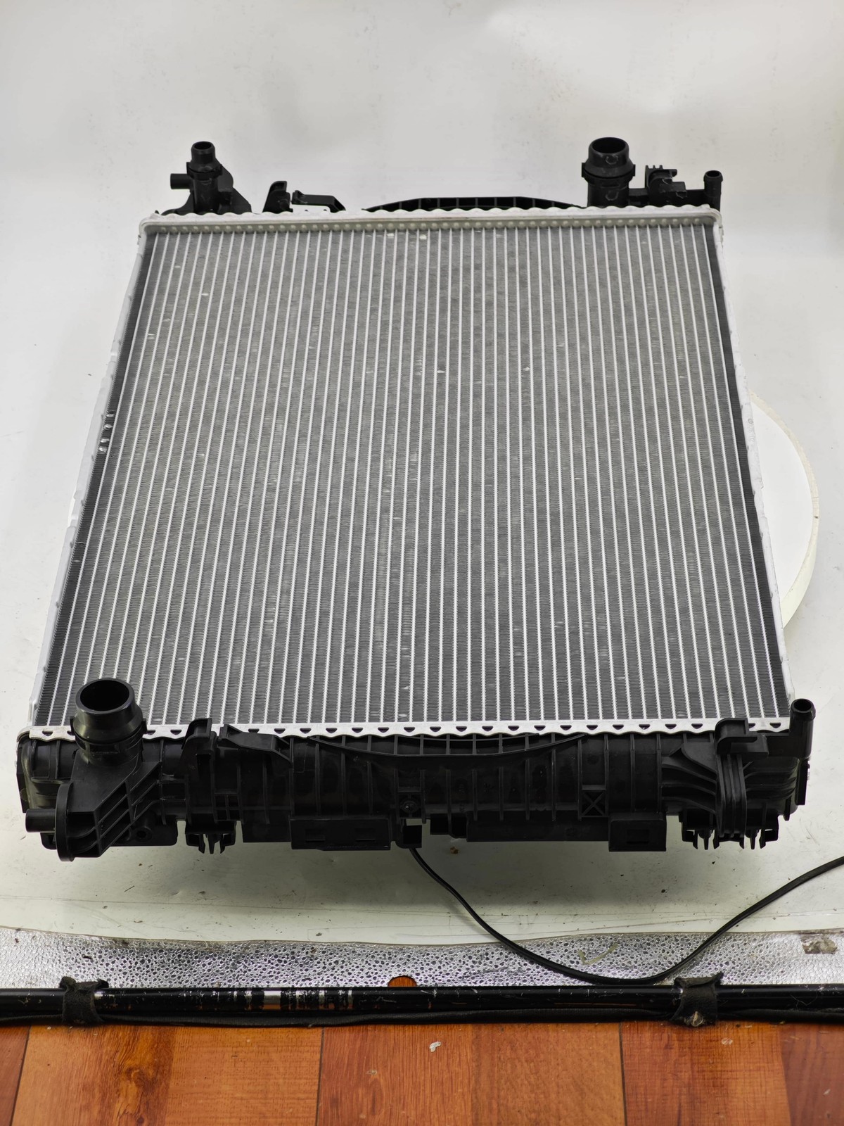 Radiator Cooler 4M0121251M For Lamborghi Urus Bentley Audi SQ7 SQ8 RS Q8 4.0L V8