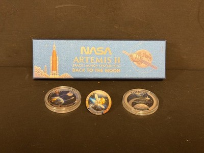 NASA ARTEMIS II COMMEMORATIVE PEN, 2 CHALLENGE COINS & PIN