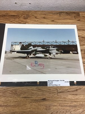 McDonnell Douglas F/A-18A VFA-305 Lobos Point Mugu, CA 413ND 8  x 10  Print QU-3