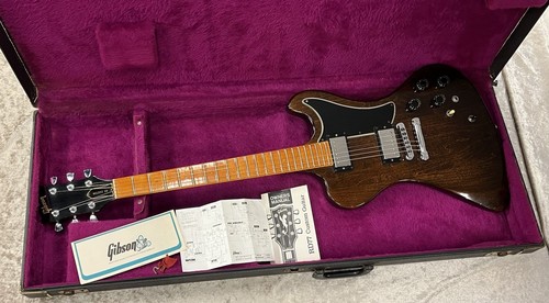 Gibson RD Custom Walnut 1977 Vintage Used Electric Guitar - Picture 2 of 10