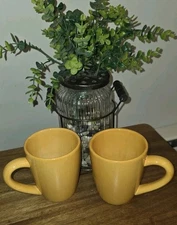 Tabletops Corsica Butter (Gold) Coffee Mug Cup Tea Set/2 Handpainted Excellent