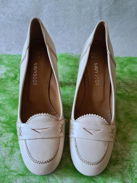 Women Navyboot Heels Beige Leather 36 #B8G5
