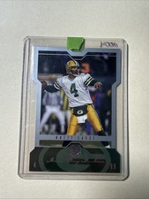 2004 Skybox LE Die-Cut Brett Favre Green Bay Packers Card #4 🔥