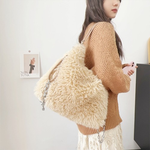 Autumn And Winter Plush Handbag Furry Shoulder Bag Large Capacity Backpack - Bild 13 von 54