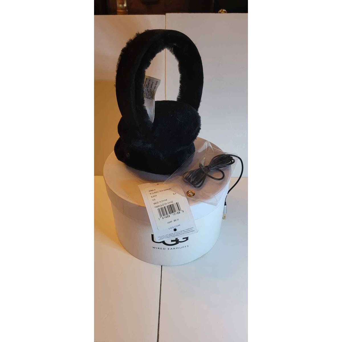 UGG wired earmuffs. Classic Tech in black | eBay