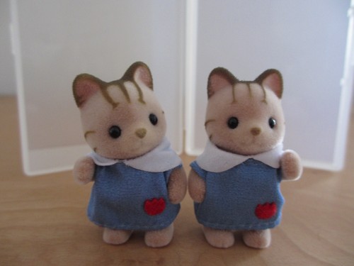 Sylvanian Families Lucky Striped Cat Baby Twins & Nursery Uniforms From JAPAN - Picture 2 of 21