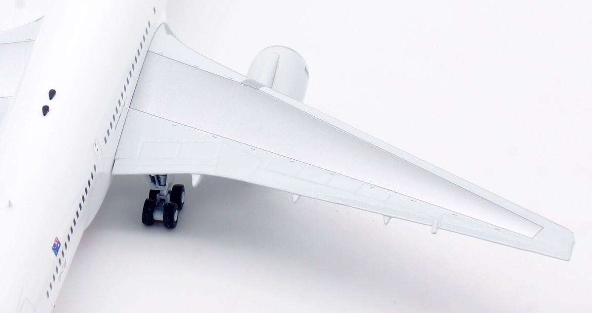 B767-300 ニュージーランド航空 1/200 INFLIGHT B767-300 ニュージーランド航空 1/200 INFLIGHT