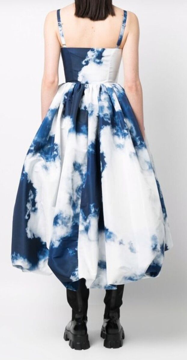 ALEXANDER McQUEEN Engineered Blue Sky Cloud Print Fit ALEXANDER McQUEEN Engineered Blue Sky Cloud Print Fit