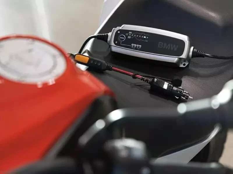 BMW Motorrad 純正バッテリーチャージャー BMW Motorrad Genuine Trickle Battery Charger Plus CAN-BUS
