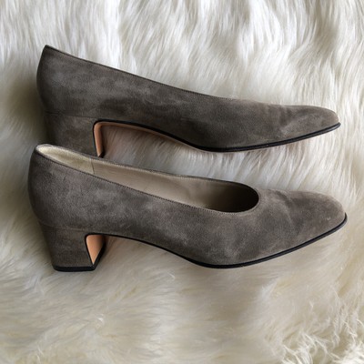 taupe suede pump