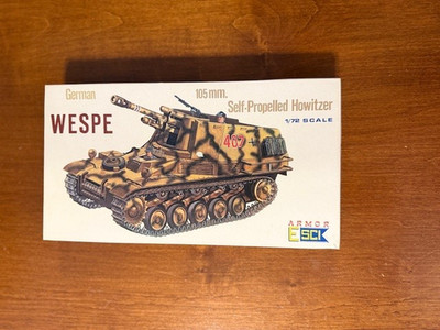 GERMAN 	WESPE 105MM SELF PROPELLED HOWITZER	1-72	SCALE	ESCI	#	8004
