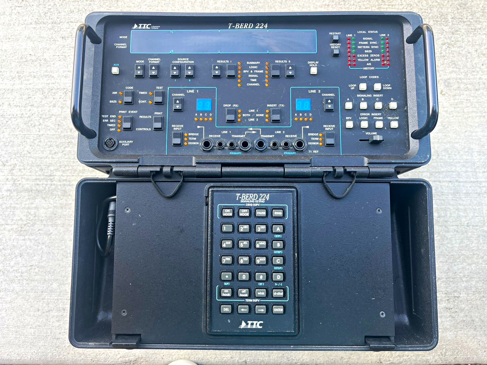 TTC T-BERD 224 PCM Analyzer Comm Service Monitor 400kHz-600MHz Options