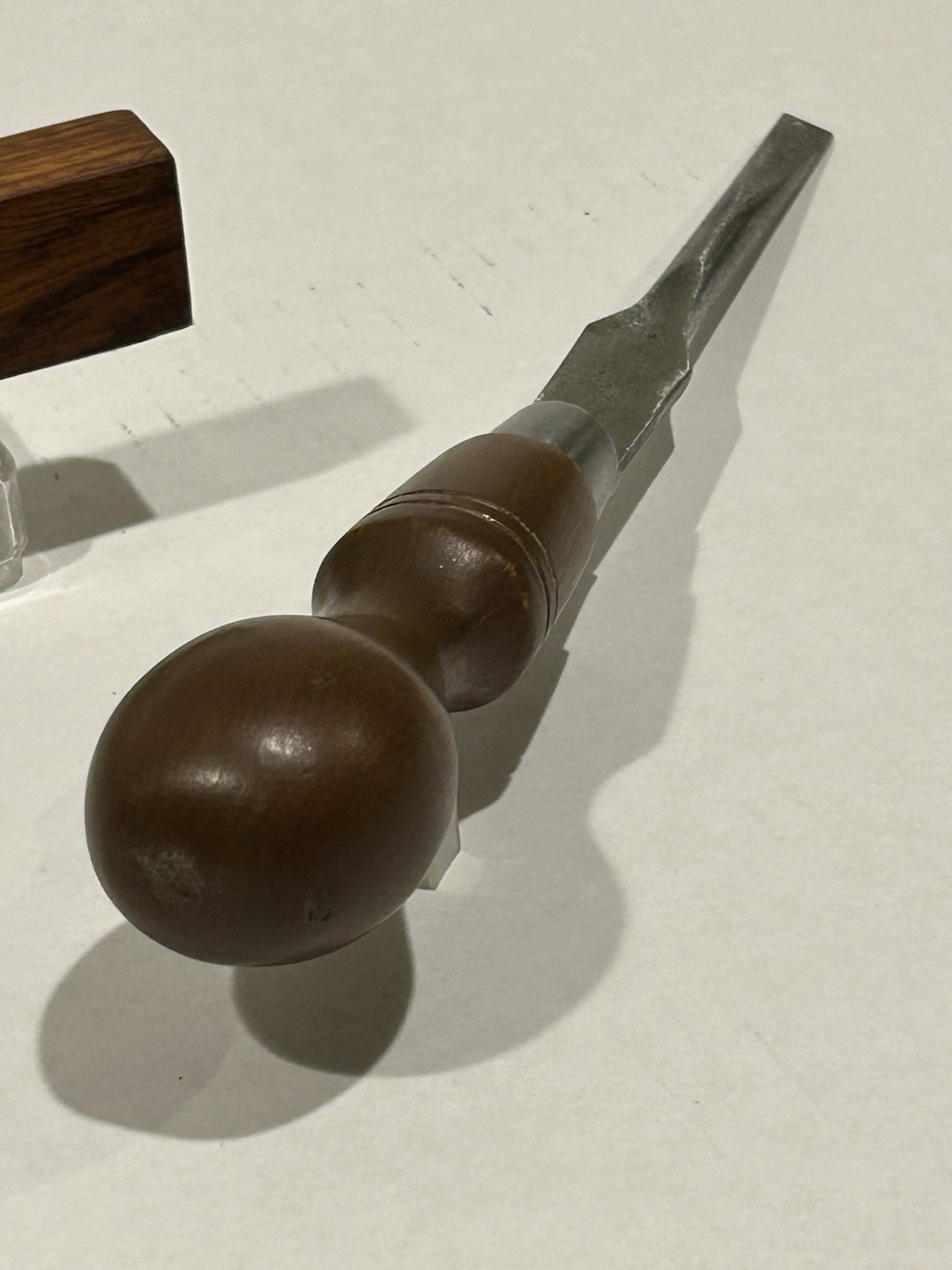 Vintage Carpenters Tools Wood Handle Turnscrew Screwdriver & 6” Wooden Level