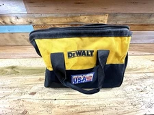 DEWALT DWE6401DS 5" Variable Speed Disc Sander w/DeWalt Tool Bag PREOWNED