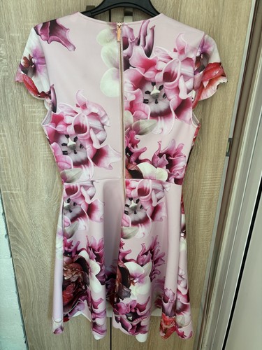 Ted Baker ‘Maevea’ Nectar Floral White Blue Scalloped Skater Dress Size 2 Uk 10 - Picture 2 of 4