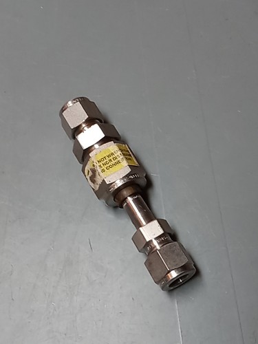 Swagelok Stainless Steel Dielectric Union Fitting 3/8"" OD Tube SS-6-DE-6