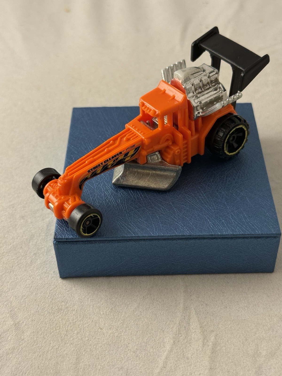 Picture 2 of 4