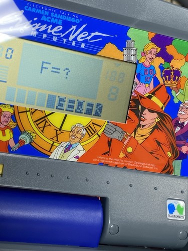 Vintage Carmen San Diego ACME Crime Net Computer Spielzeug Electronic Talks 1993 - Bild 16 von 18