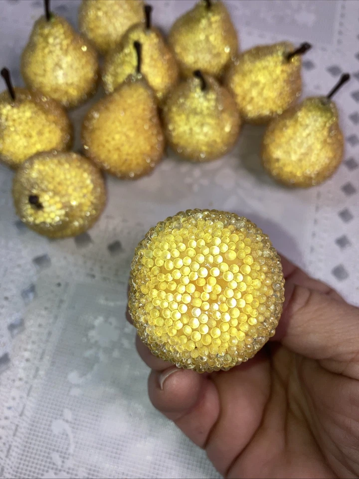 Lote de 11 peras amarelas vintage pequenas com miçangas açucaradas frutas falsas fosco 2"" - Imagem 3 de 4
