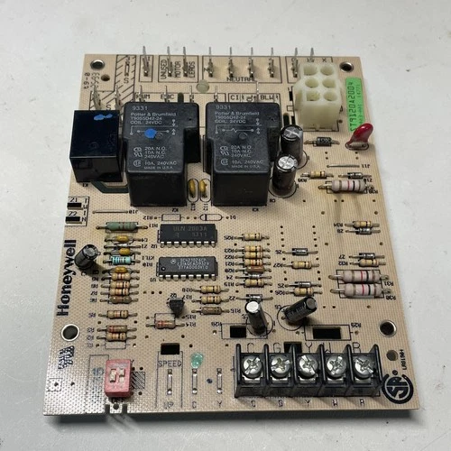 Honeywell ST9120A 2004 Furnace Control Board OEM Armstrong 40403-001
