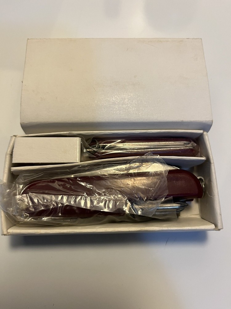 Compact Red Multi-Tool with 11 Functions & 2 Knives