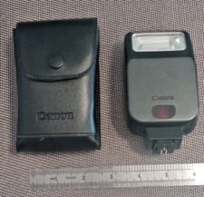 Canon Speedlite 200E Shoe Mount Flash w case