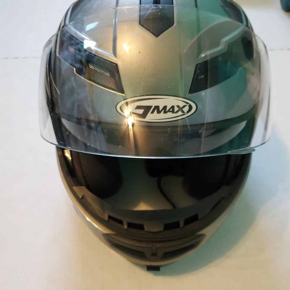 Men Wome Motorcycle Helmets Full Face Modular Back Lighs Dot 54S Sz M Sold as is - Image 4 of 4
