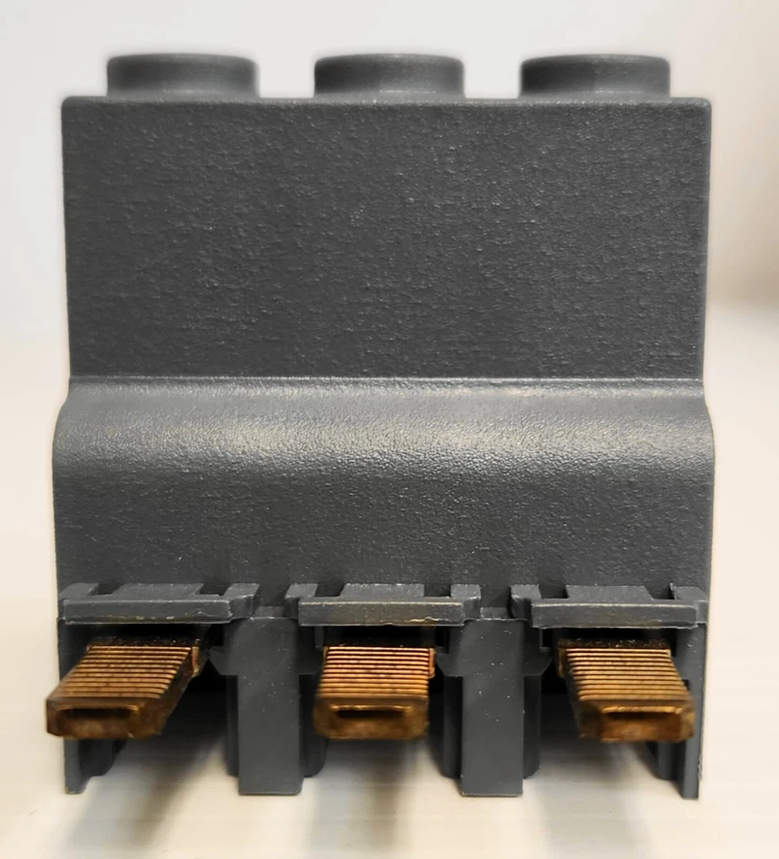 ABB LD40 Terminal Block Add-on 3-pole Block Contactor Accessory - Image 3 of 4