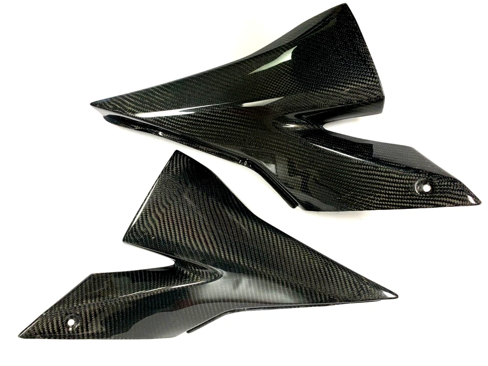 Paneles laterales del tanque de fibra de carbono para Kawasaki Ninja ZX10R 2004-2005 Foto 2 de 4