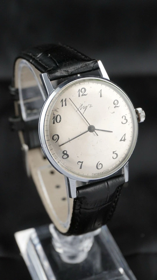 Reloj Pulsera Luch Vintage Delgado 2209 Soviético Hombre URSS 23 Joyas Reparado Foto 2 de 4