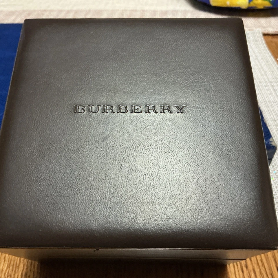 Burberry Watch 24mm White Face Stainless Steel Band - Image 3 of 3