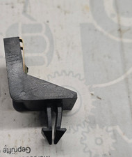 Original Mercedes W201 190e 190d Mittelkonsole Halterung 2016830035 Original Mercedes W201 190e 190d Mittelkonsole Halterung 2016830035