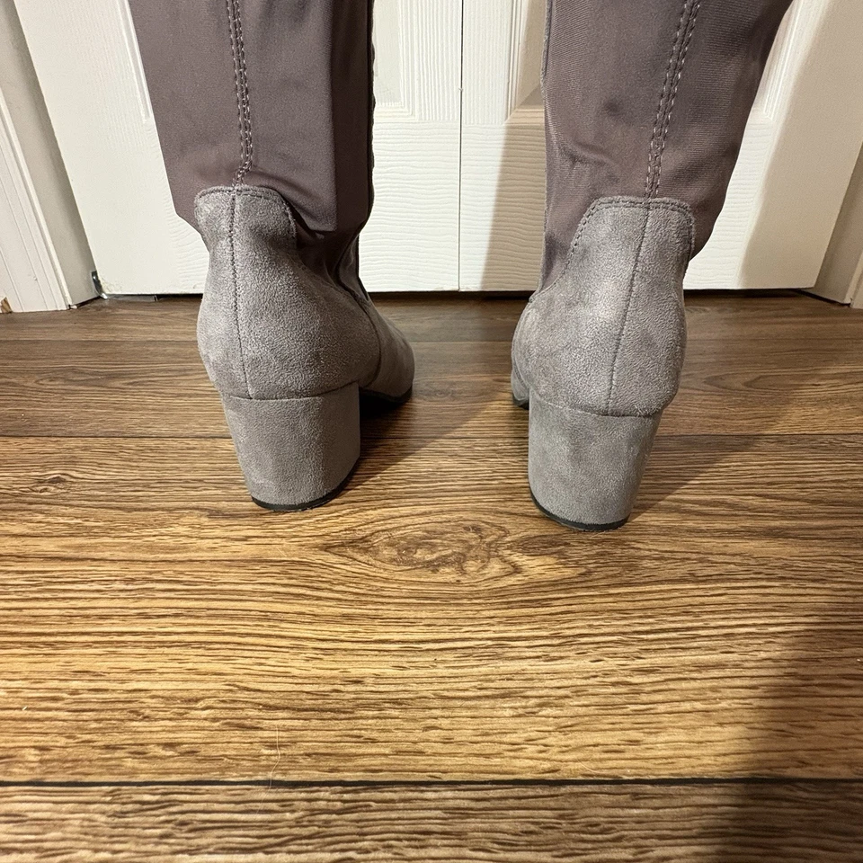 Dream Pairs Taupe Knee High Faux Suede Boots Women’s 8.5 Neutral Fall Winter - Image 4 of 4