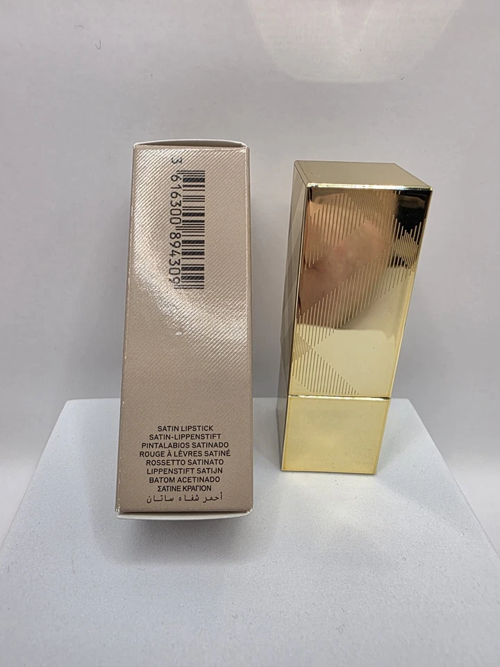 Color de labios satinado Burberry Kisses (3,3 g/0,11 oz) - cereza audaz (103) - nuevo en caja Foto 2 de 3