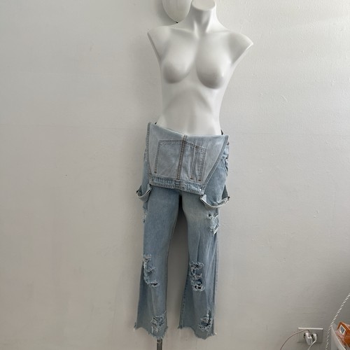 Levi’s Jeans Original Latzhose Damen Denim Distressed Hellblau SMALL Neu ohne Etikett - Bild 8 von 15