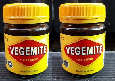 2 Gläser VEGEMITE taste AUSTRALIA Australien - 440 gr  MHD 12.26