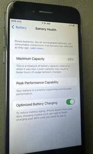 Apple iPhone 8 - 64GB - Space Gray (T-Mobile) A1905 (GSM) - Picture 5 of 7