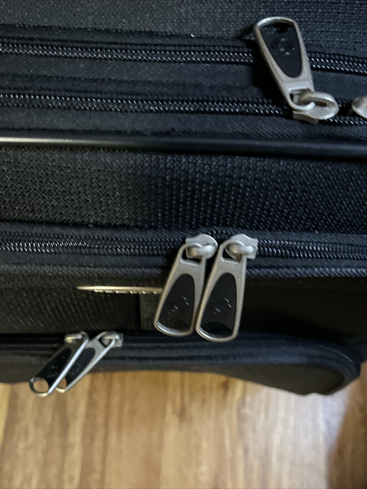 Samsonite 2 piece set spinner luggage set used good condition black