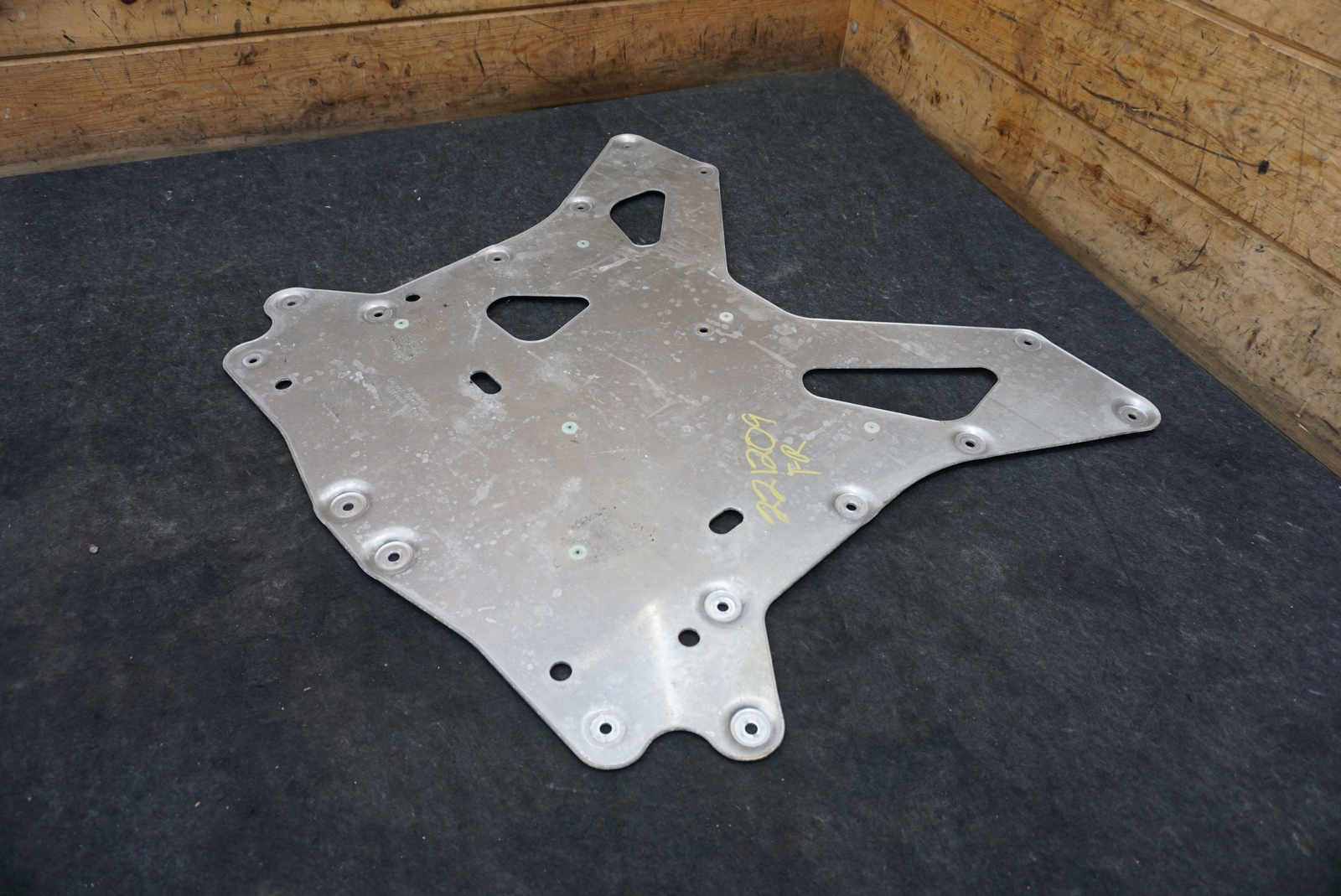 Front Axle Underbody Aluminum Skid Stiffening Plate OEM 32006866284 BMW i8 14-19