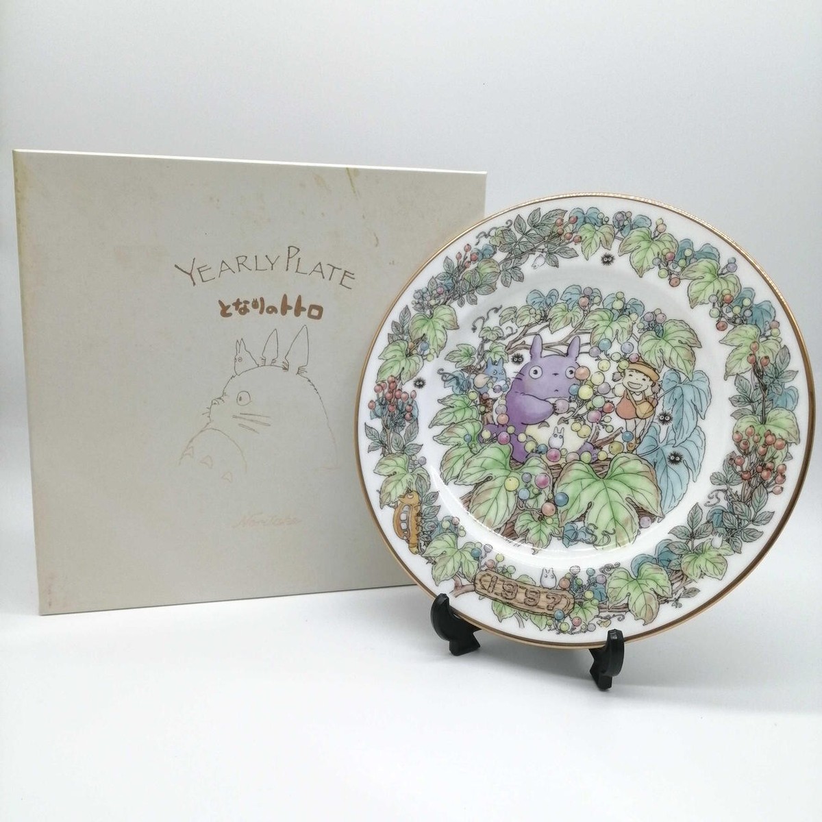 TOTORO 1999 YEARLY PLATE ©NIBARIKI JAPAN Studio Ghibli My Neighbor Totoro Annual Plate 1999 From