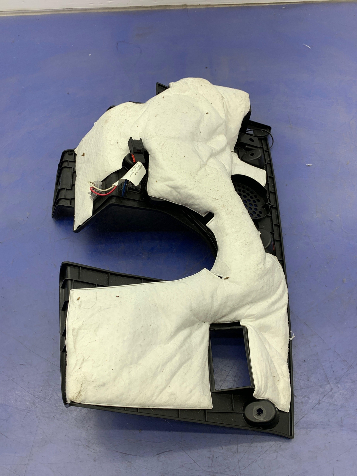2017-2020 MASERATI LEVANTE M161 OEM LH FRONT LEFT LOWER KNEE PAD TRIM 670043363