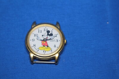 Vintage Lorus Mickey Mouse Quartz Watch - Runs & Keeps Time  display picture 1