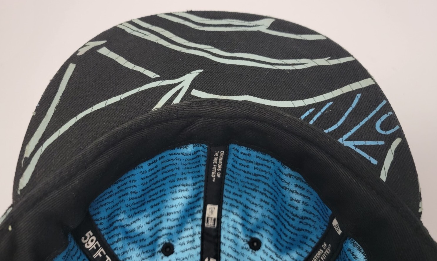 Sig Zane Kicks HI New Era 59Fifty Fitted Hat 7 1/4 Ha… Gem